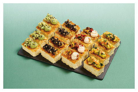 Assortiment de bouchées focaccia végétariennes