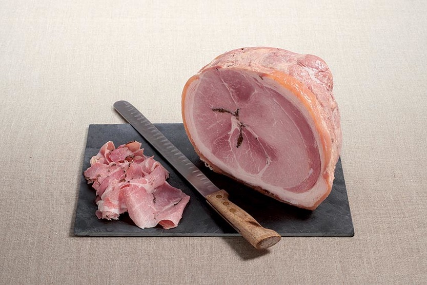 Demi-jambon cuit avec couenne à la truffe d'été 1,2 %