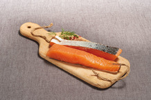 Pavé de saumon fumé avec peau à la ficelle Pavé de saumon fumé avec peau à la ficelle